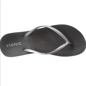 Vionic Beach Noosa Flip Flop Black Pewter 8-8.5